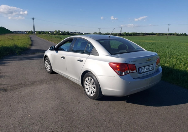 Chevrolet Cruze cena 13900 przebieg: 177000, rok produkcji 2009 z Szczebrzeszyn małe 191